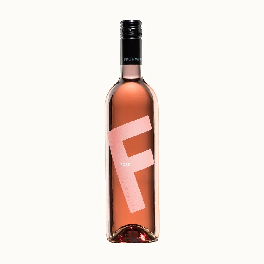 Flasche Rosé mit dem schrägen F auf dem Etikett